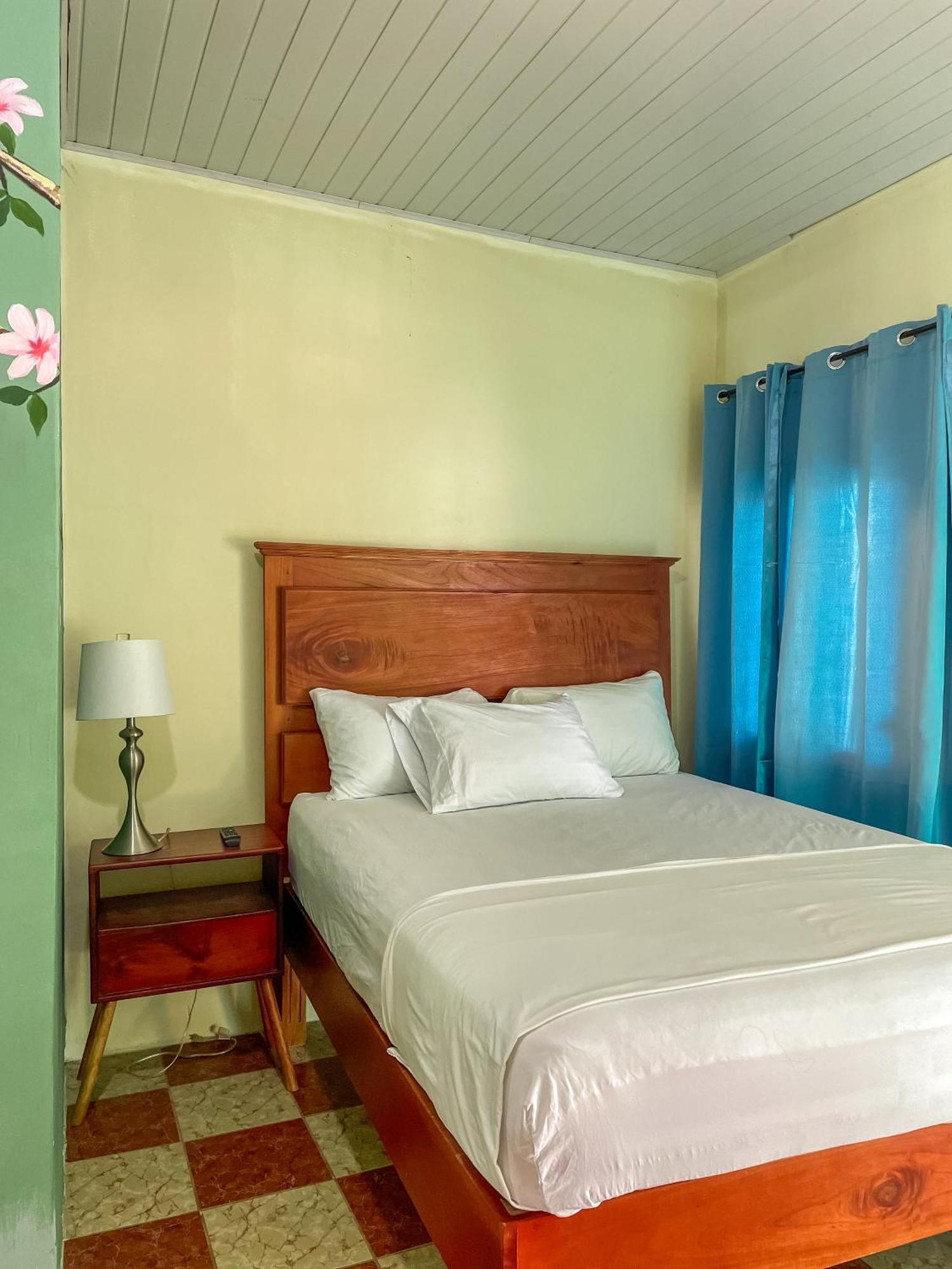 Hostal Eden Moyogalpa Luaran gambar