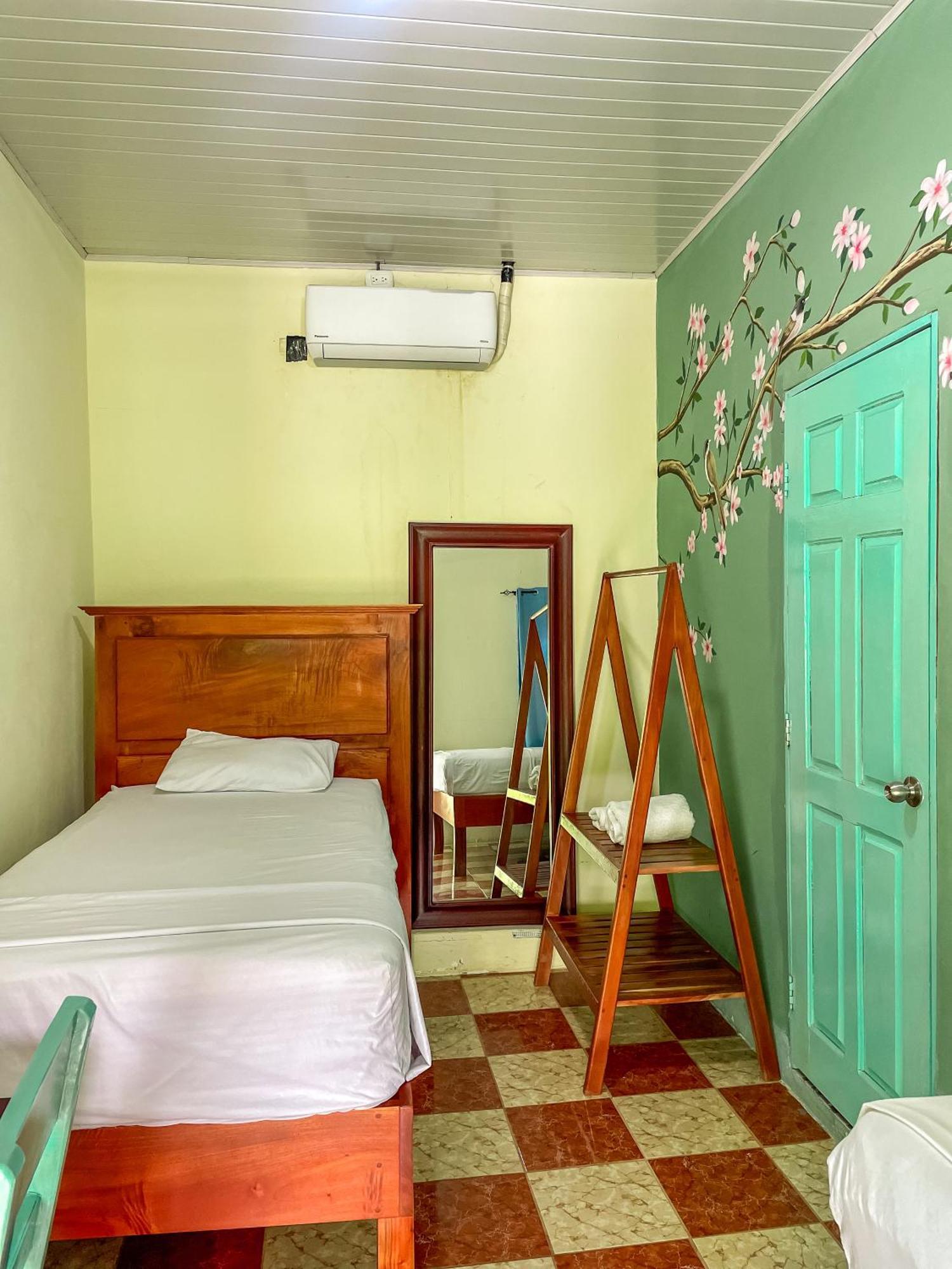 Hostal Eden Moyogalpa Luaran gambar