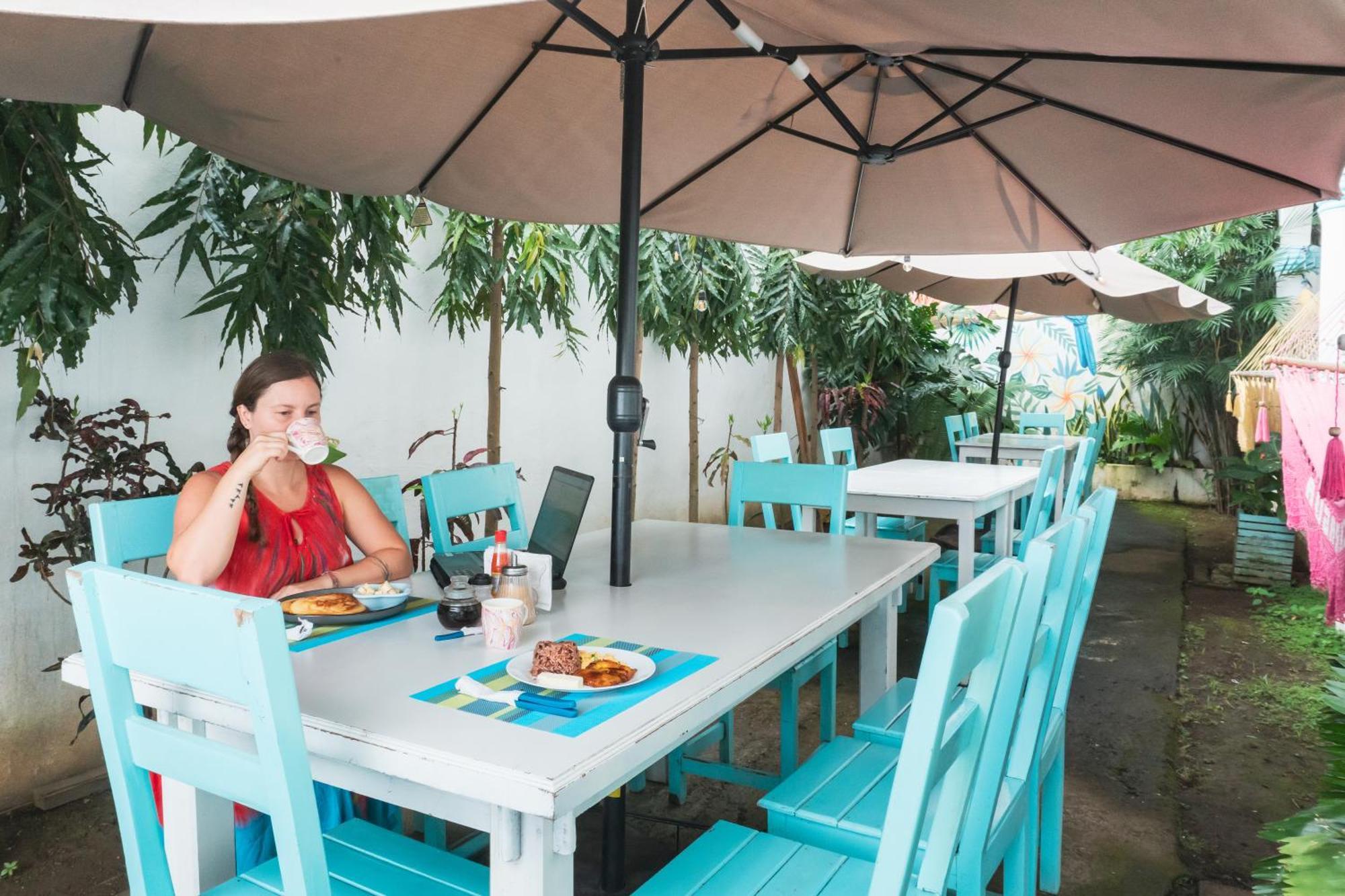 Hostal Eden Moyogalpa Luaran gambar