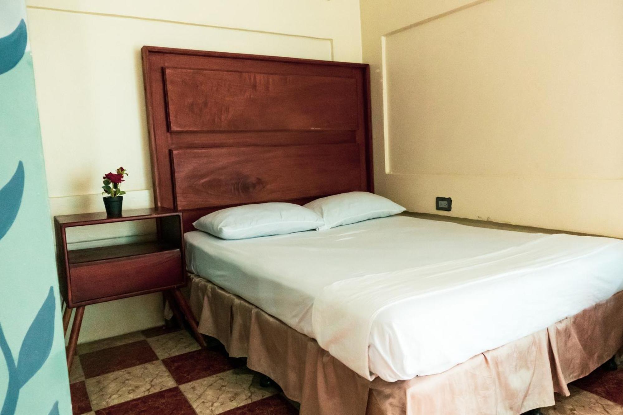 Hostal Eden Moyogalpa Luaran gambar