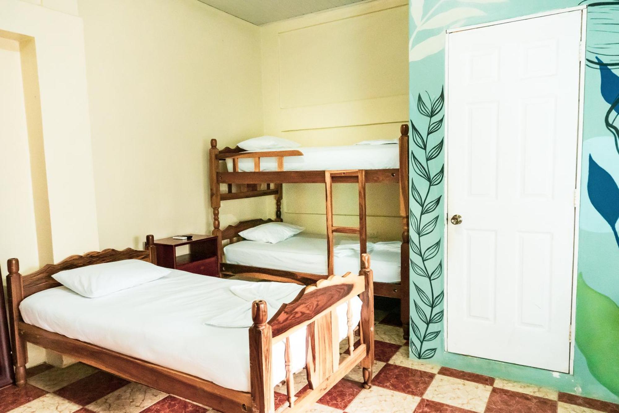 Hostal Eden Moyogalpa Luaran gambar