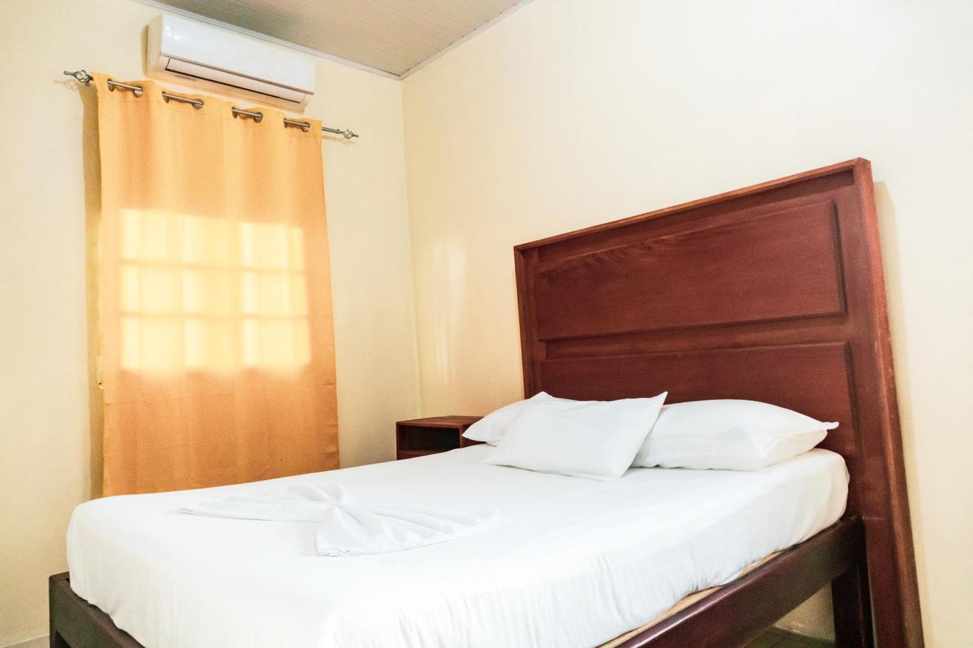 Hostal Eden Moyogalpa Luaran gambar