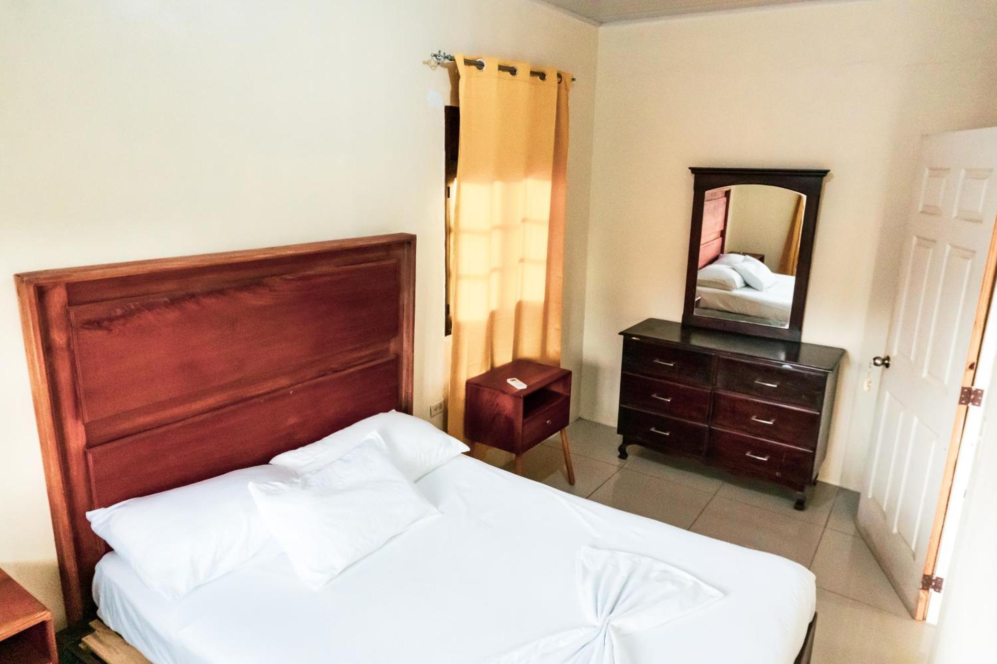 Hostal Eden Moyogalpa Luaran gambar