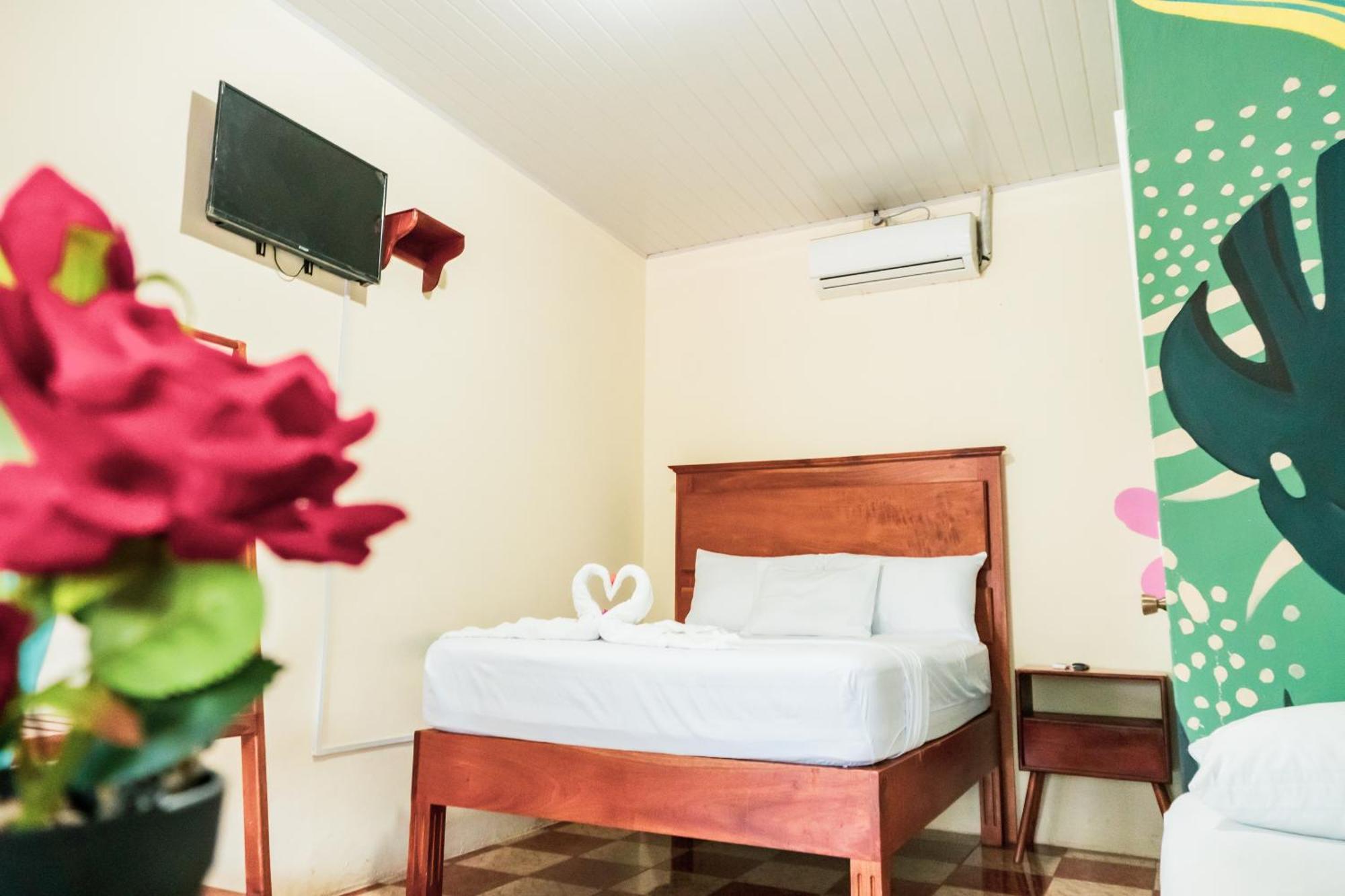 Hostal Eden Moyogalpa Luaran gambar