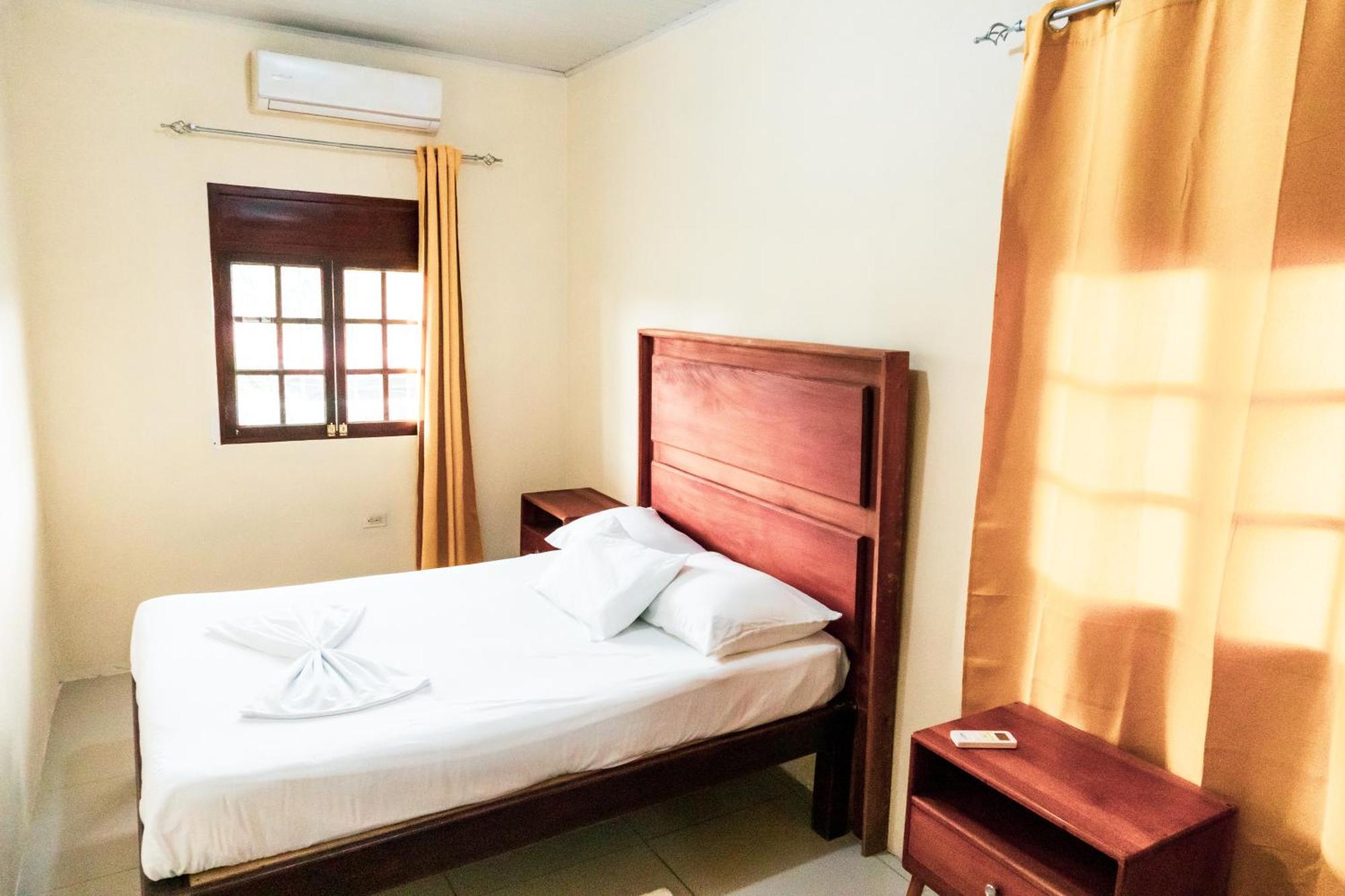 Hostal Eden Moyogalpa Luaran gambar