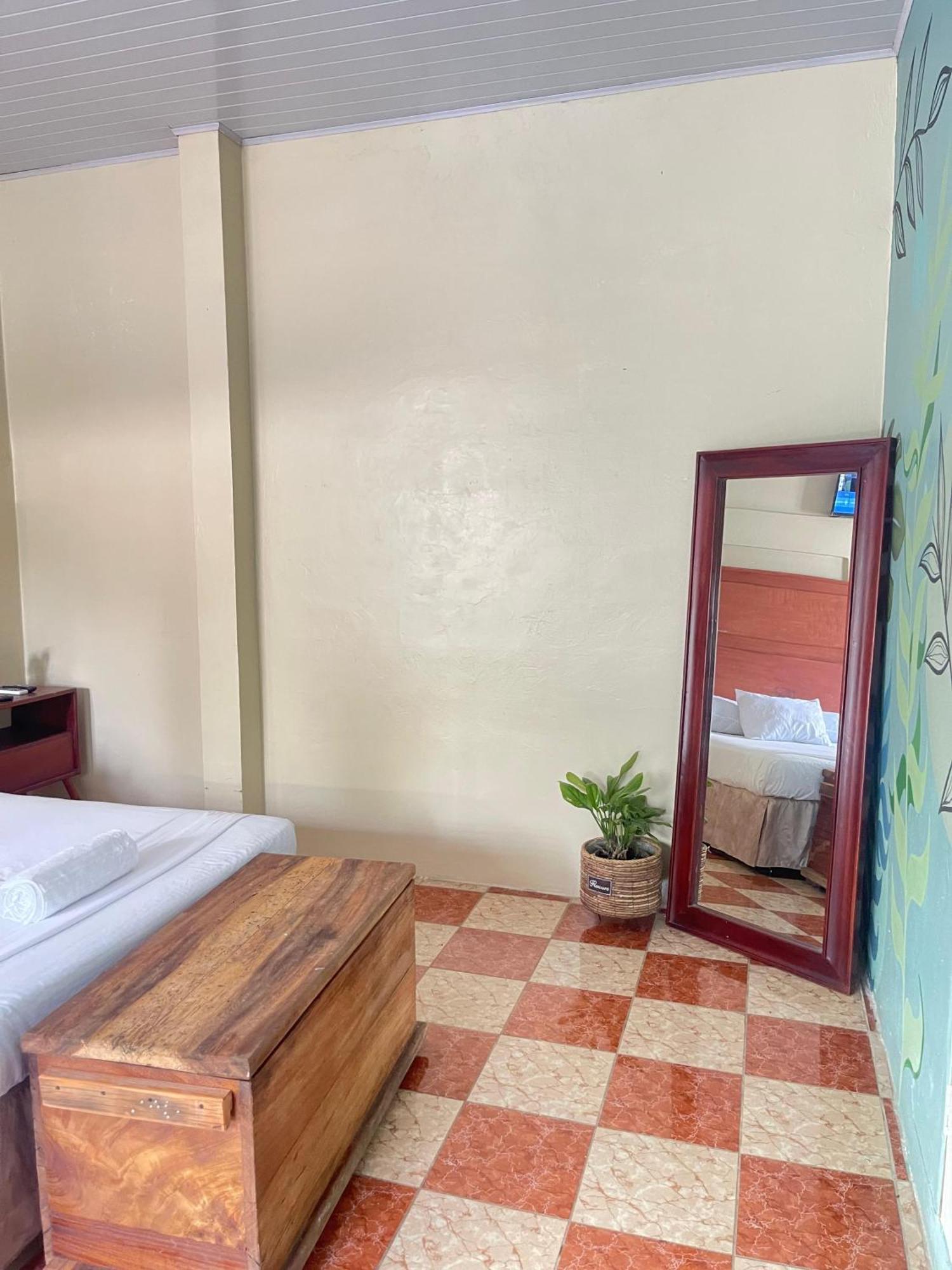 Hostal Eden Moyogalpa Luaran gambar